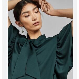 Ted Baker Robynn Neck Bow Short Sleeve Crepe Blouse in Dark Green Sz Small